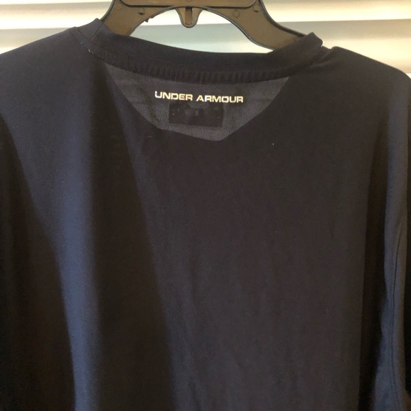 Mens Under Armour black shirt - Picture 2 of 4